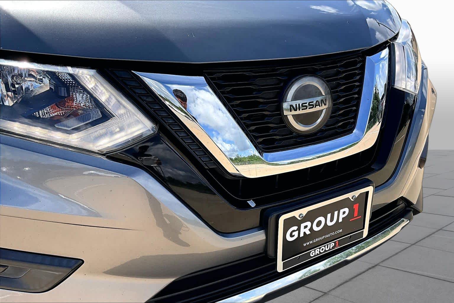 2019 Nissan Rogue SV Gun Metallic at Sterling McCall Nissan