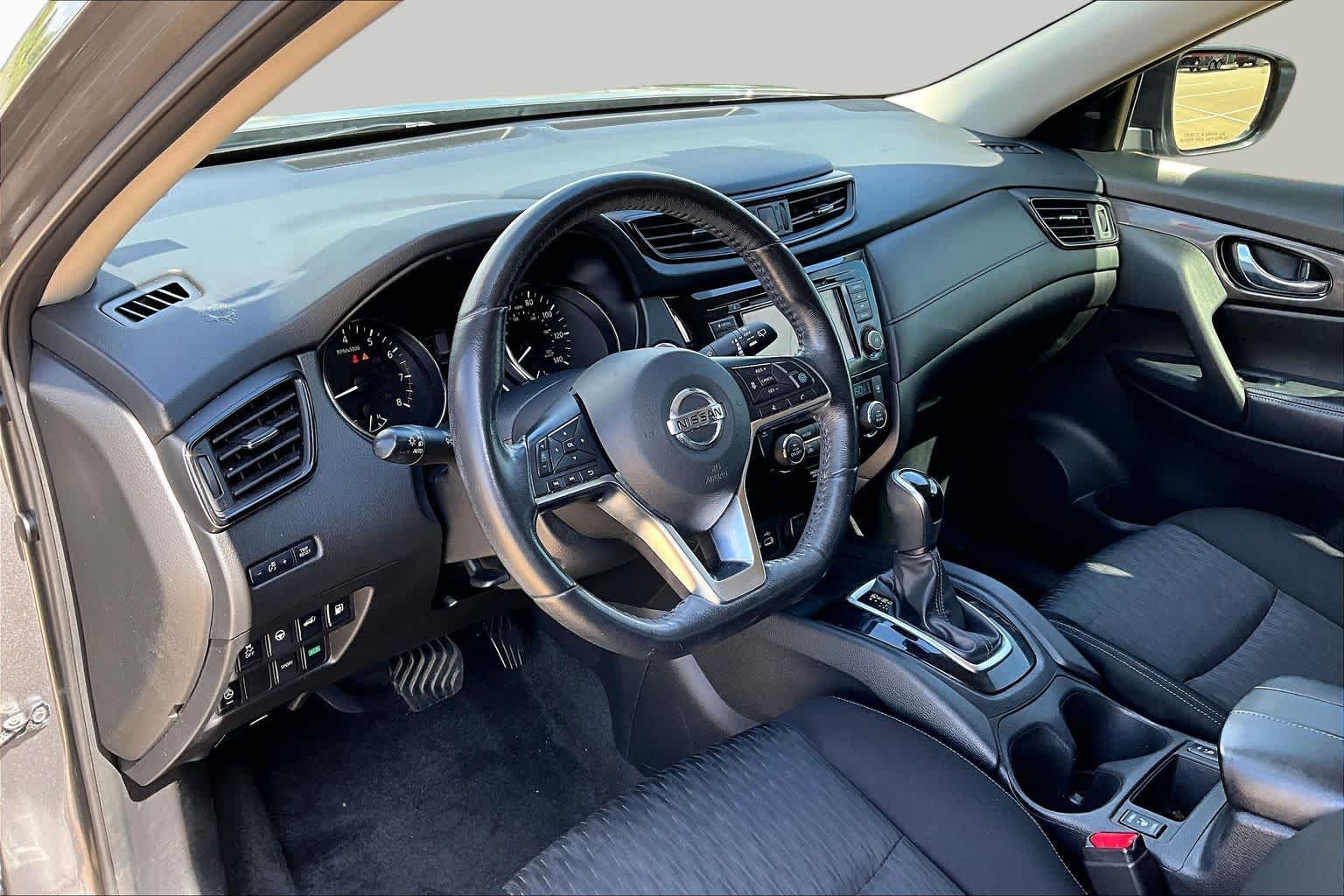 2019 Nissan Rogue SV Gun Metallic at Sterling McCall Nissan