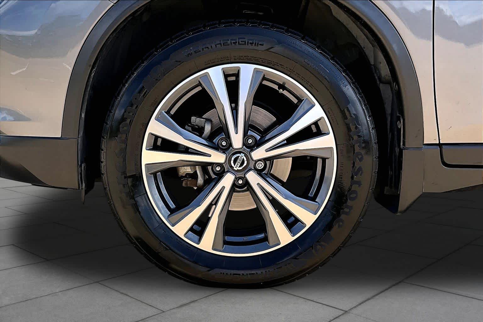 2019 Nissan Rogue SV Gun Metallic at Sterling McCall Nissan