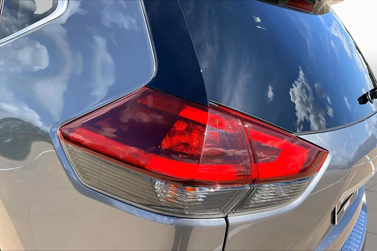 2019 Nissan Rogue SV Gun Metallic at Sterling McCall Nissan