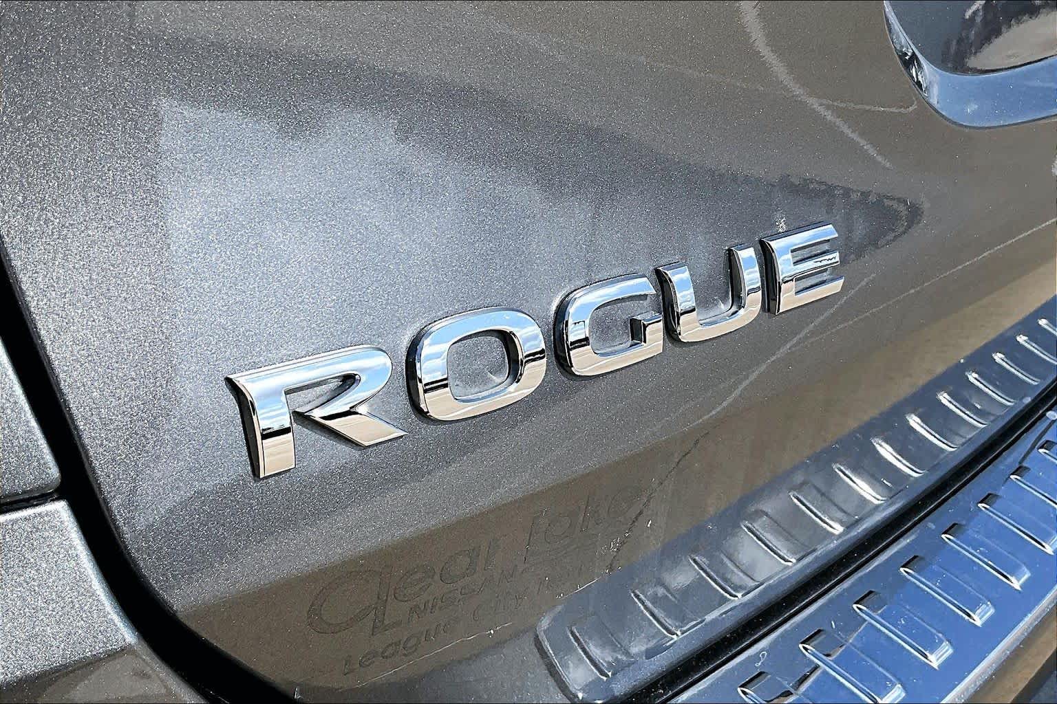 2019 Nissan Rogue SV Gun Metallic at Sterling McCall Nissan