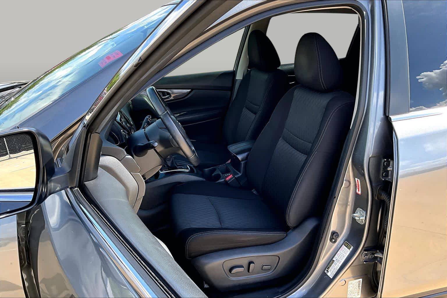 2019 Nissan Rogue SV Gun Metallic at Sterling McCall Nissan