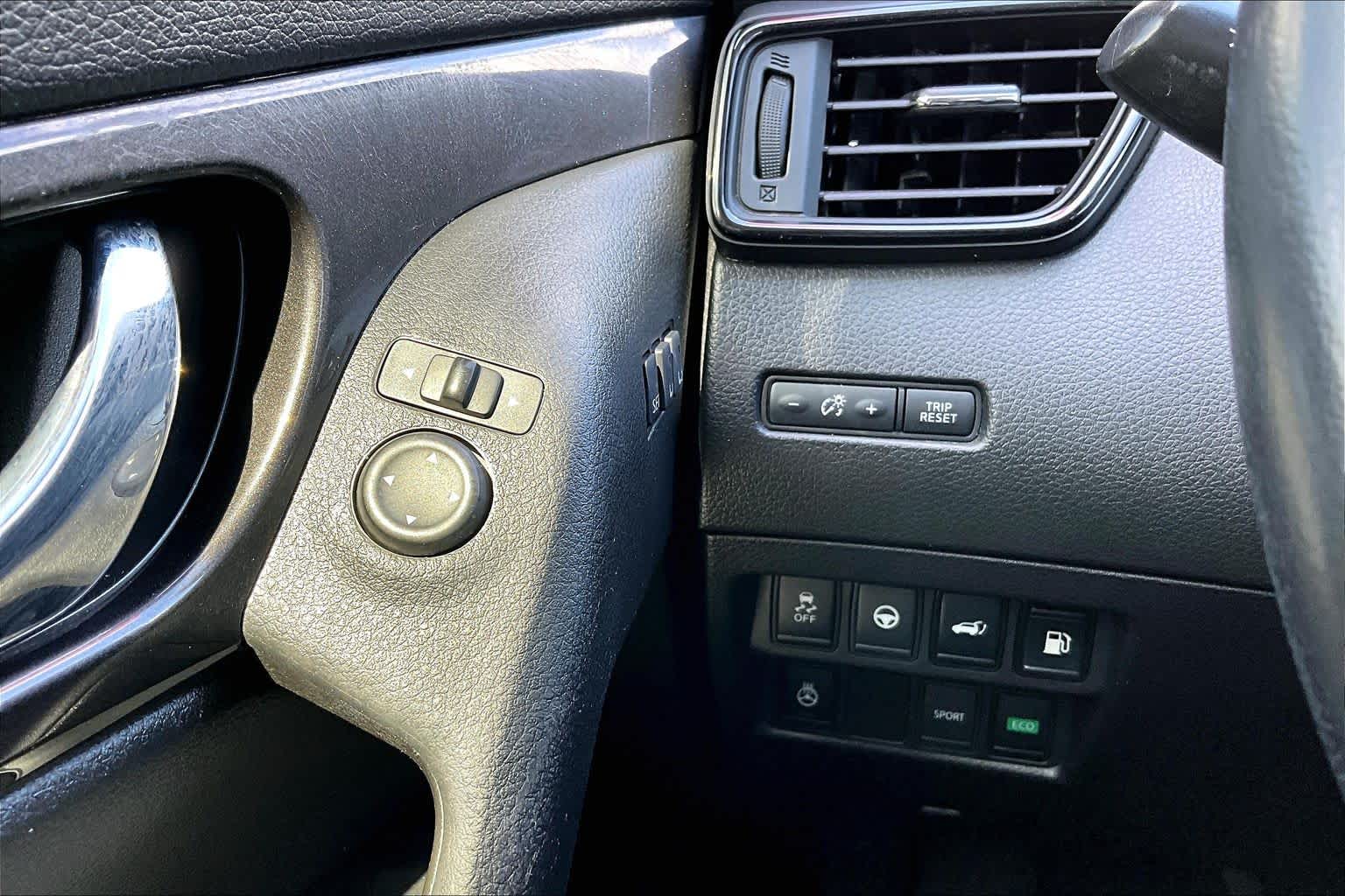 2019 Nissan Rogue SV Gun Metallic at Sterling McCall Nissan