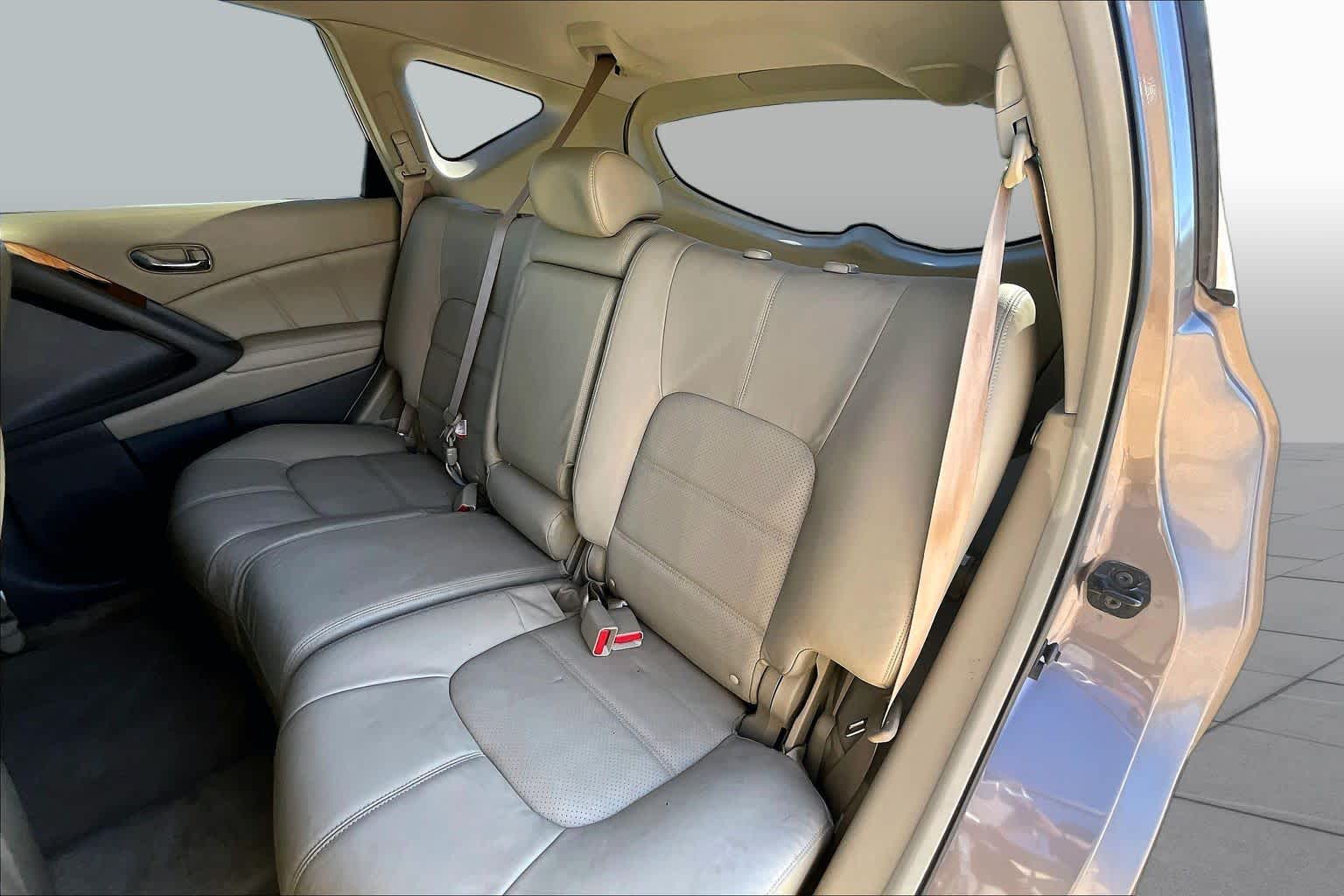 2013 Nissan Murano photo 16 of 28