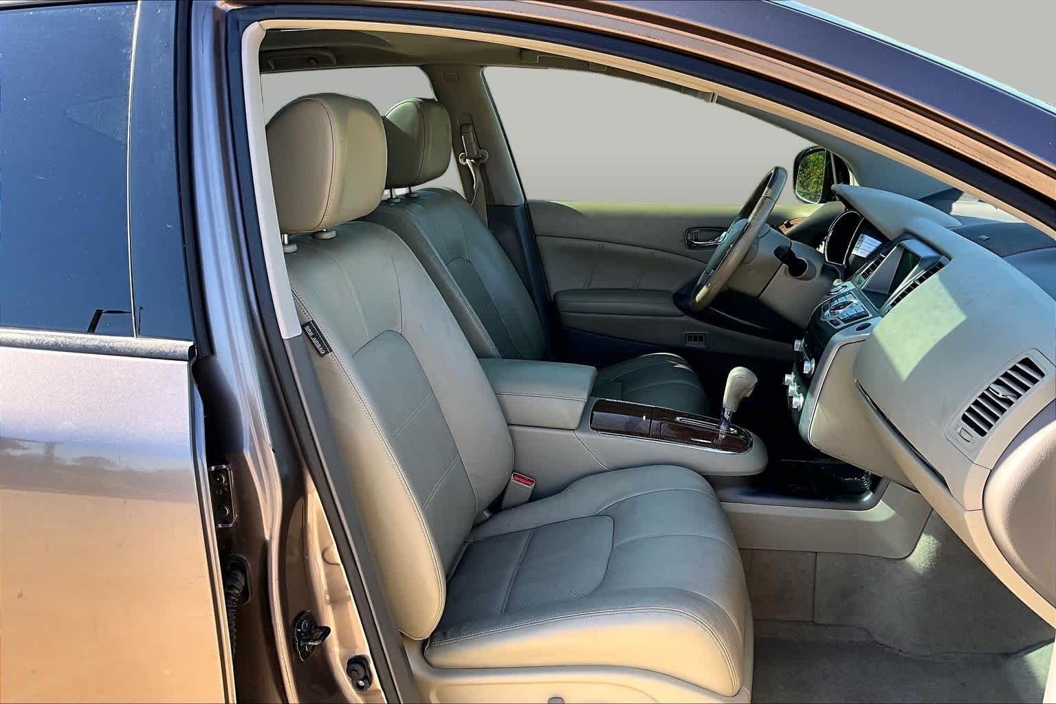 2013 Nissan Murano photo 7 of 28