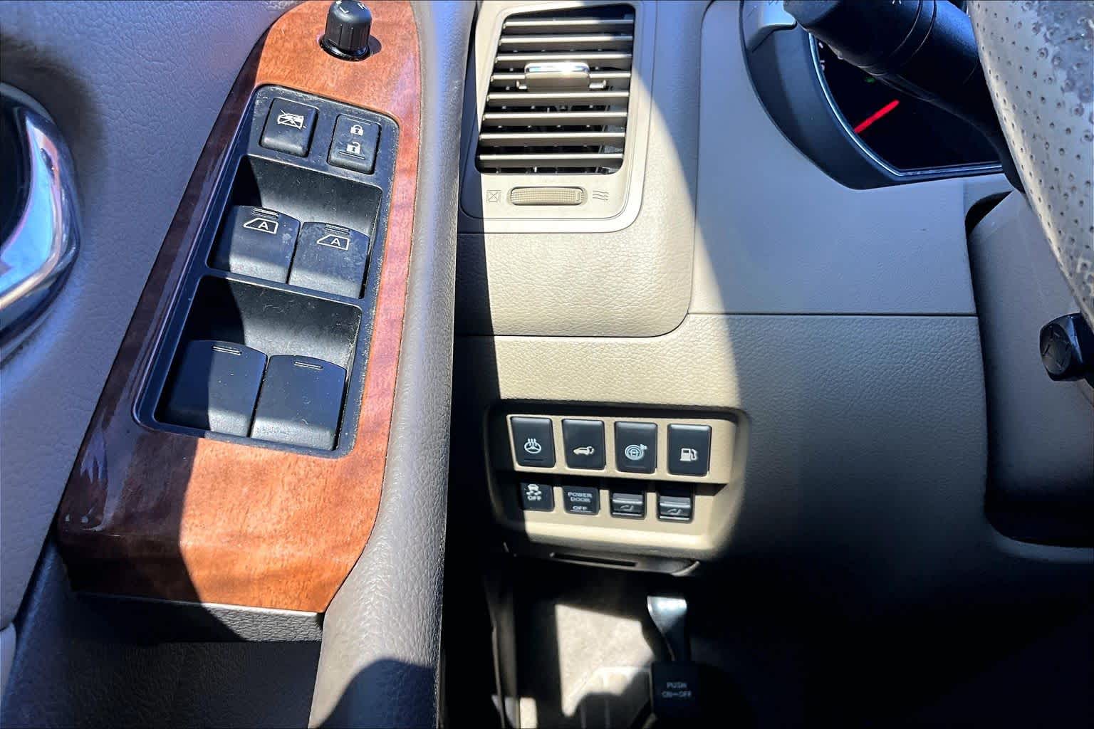 2013 Nissan Murano photo 27 of 28