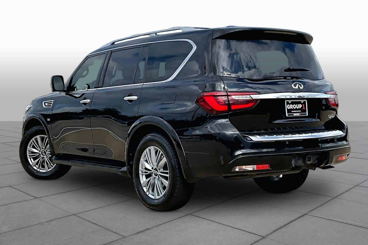 2018 INFINITI QX80 photo 12 of 37
