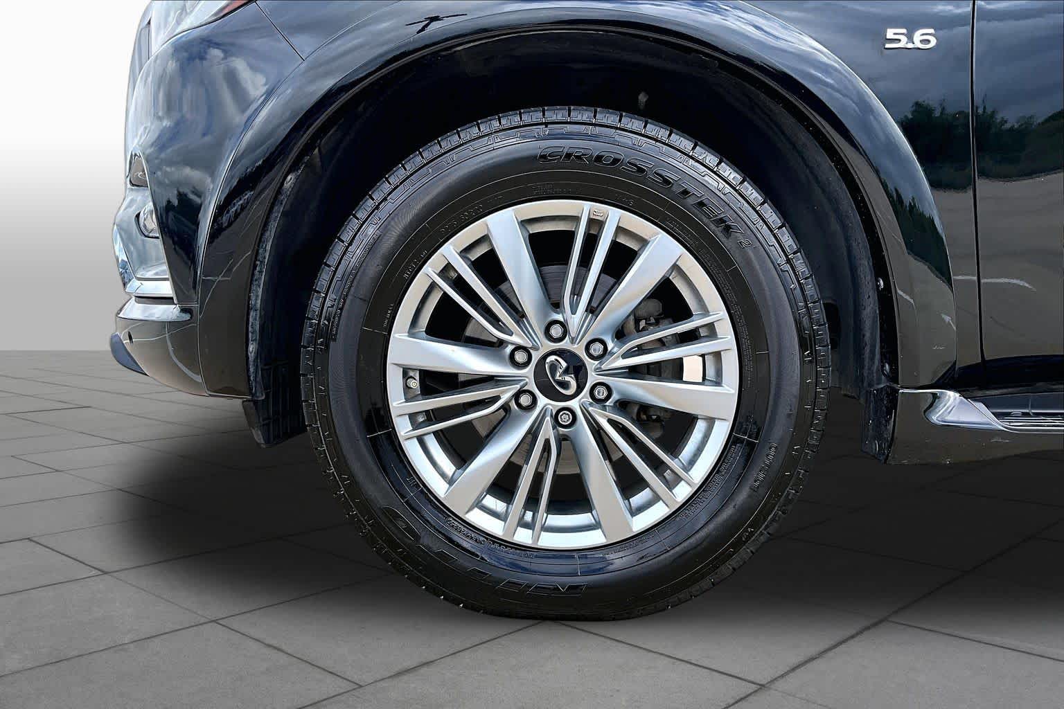 2018 INFINITI QX80 photo 11 of 37