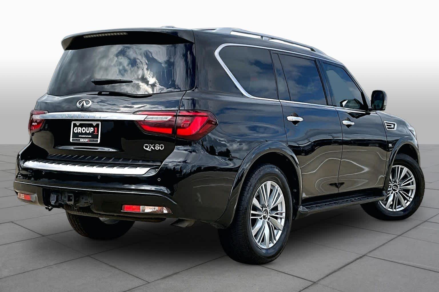 2018 INFINITI QX80 photo 13 of 37