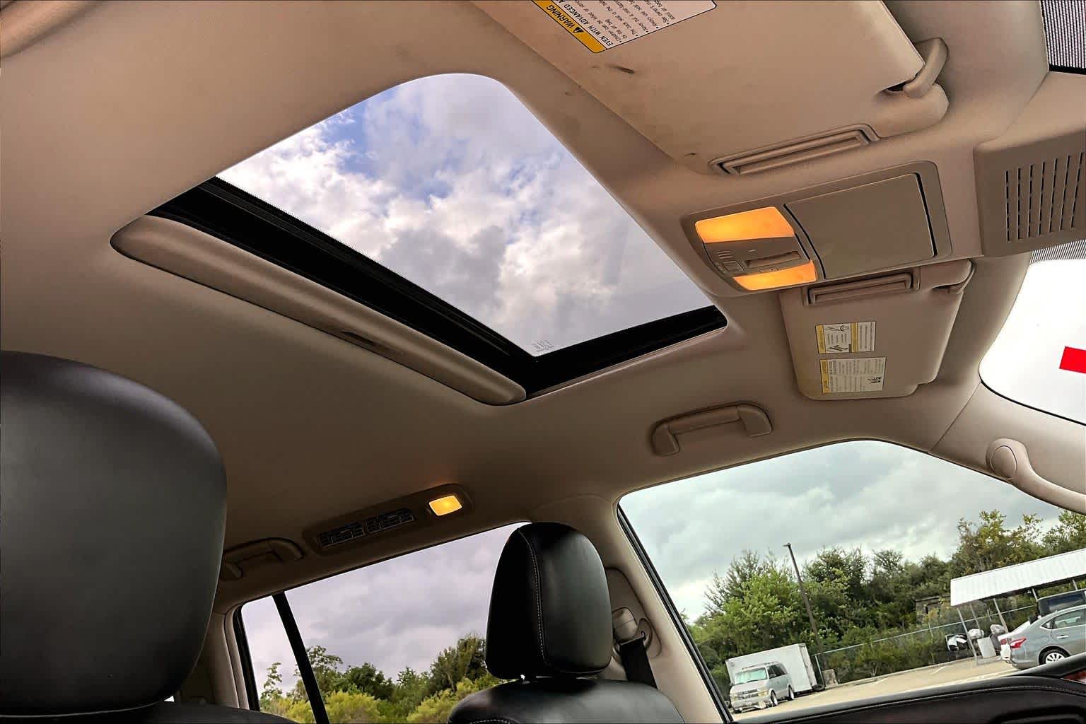 2018 INFINITI QX80 photo 14 of 37