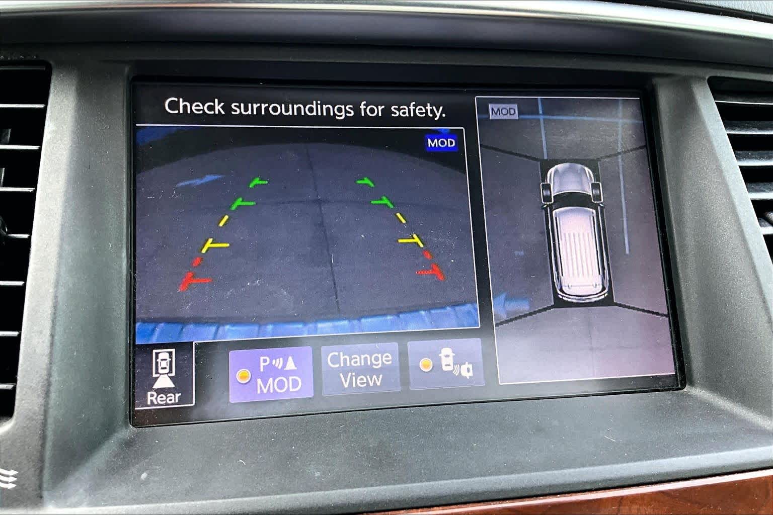 2018 INFINITI QX80 photo 27 of 37