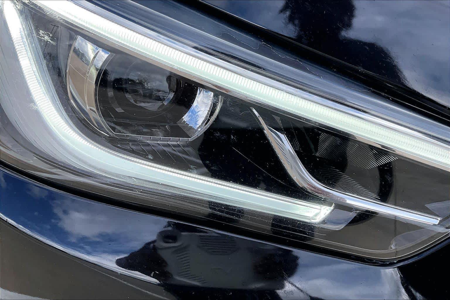 2018 INFINITI QX80 photo 28 of 37