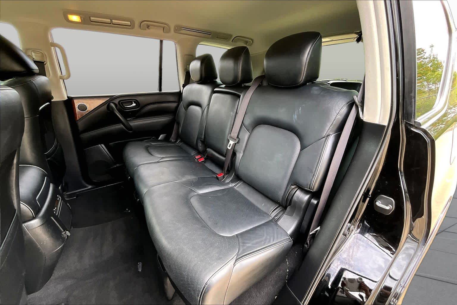 2018 INFINITI QX80 photo 21 of 37
