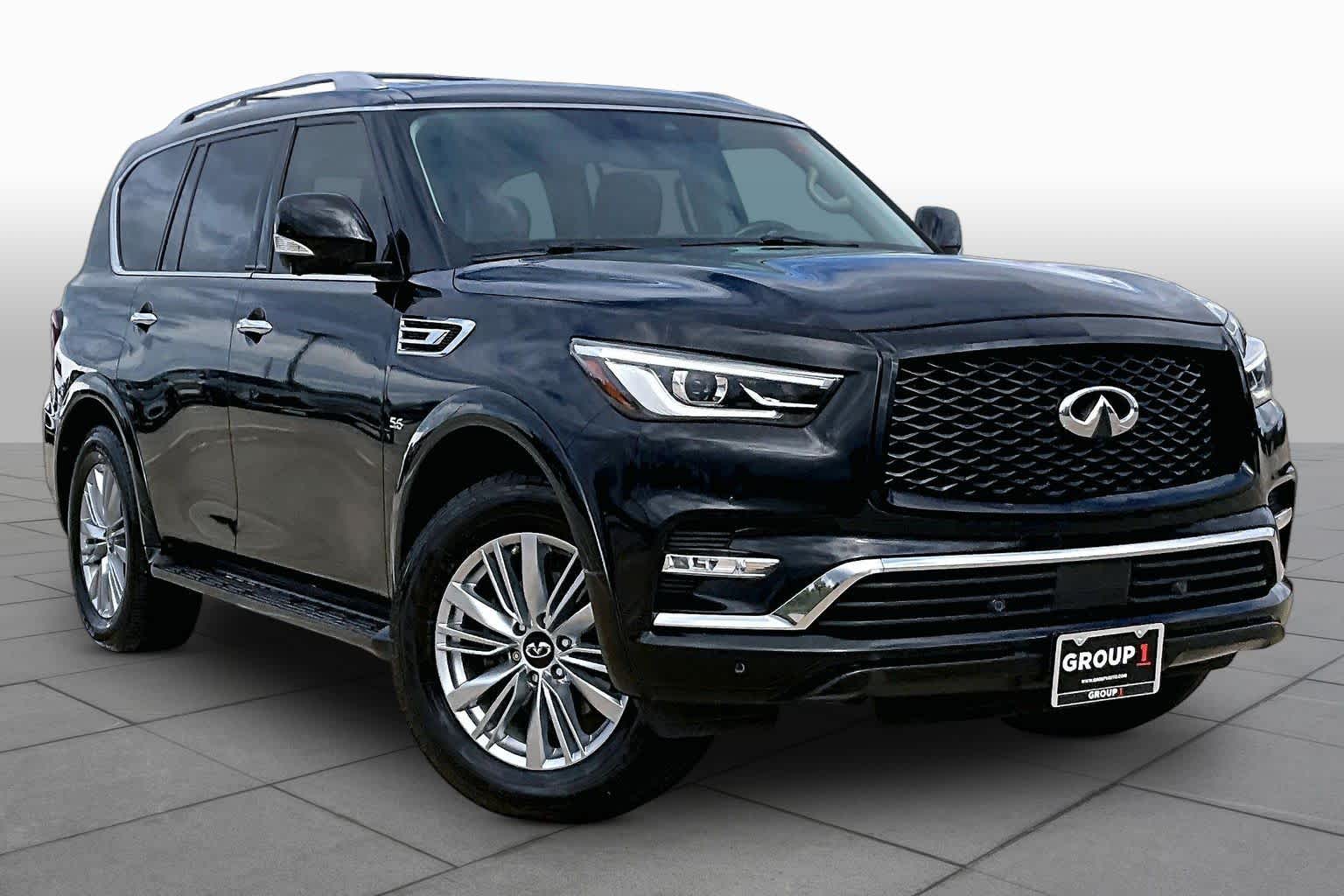 2018 INFINITI QX80 photo 3 of 37