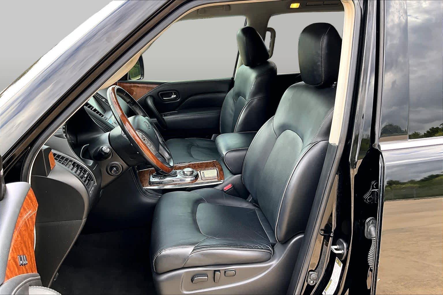 2018 INFINITI QX80 photo 8 of 37