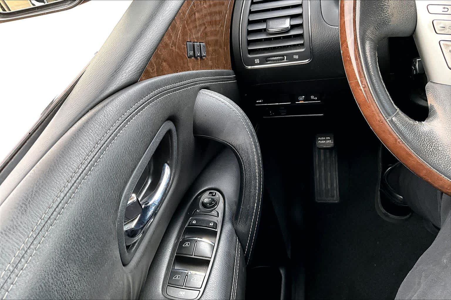 2015 INFINITI QX80  Black Obsidian at AutoNation USA Katy