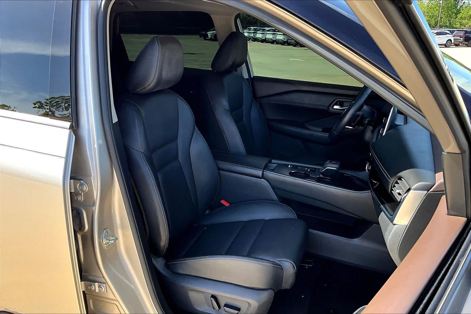 2023 Nissan Rogue SL Champagne Silver Metallic at Lone Star Chevrolet