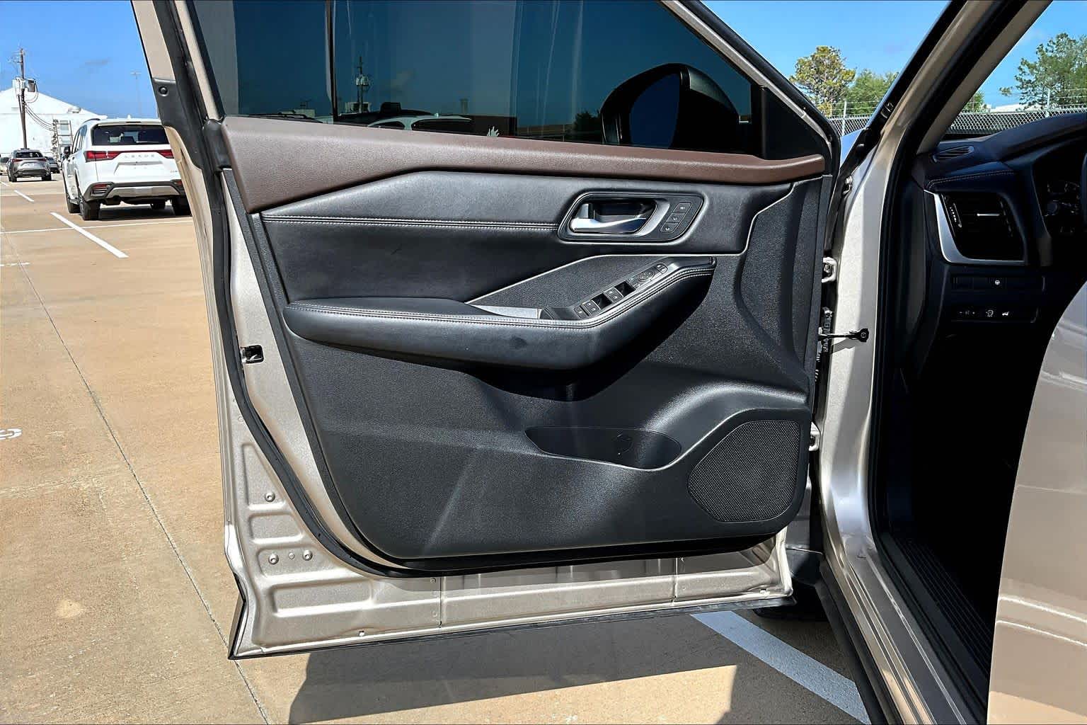 2023 Nissan Rogue SL Champagne Silver Metallic at Lone Star Chevrolet