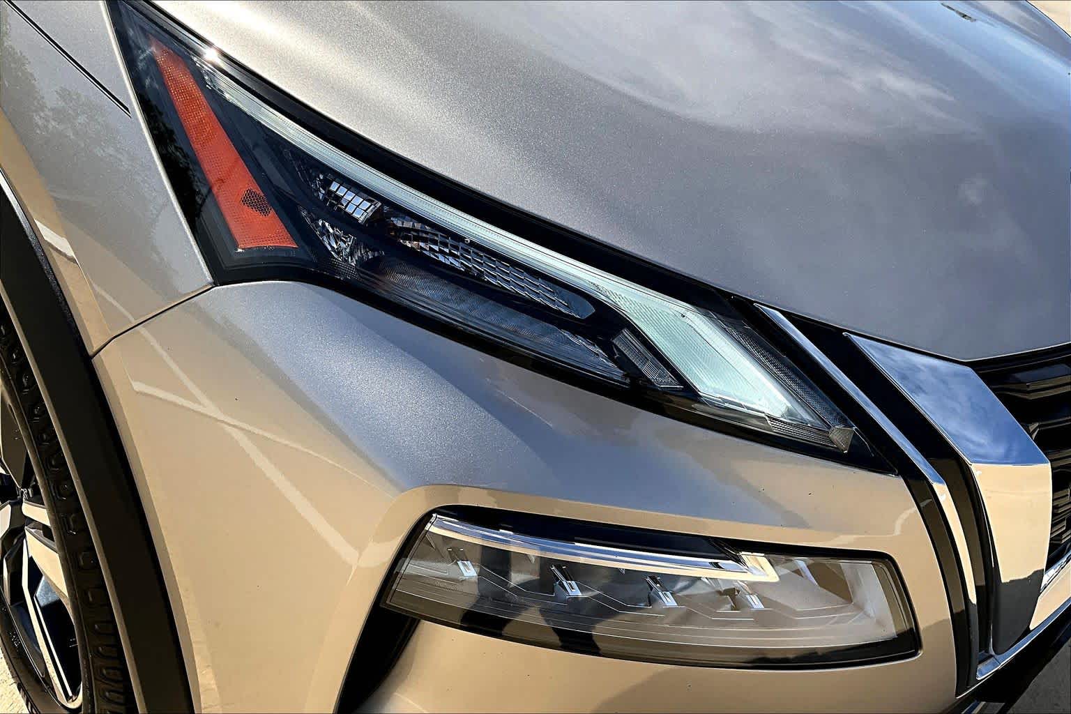 2023 Nissan Rogue SL Champagne Silver Metallic at Lone Star Chevrolet