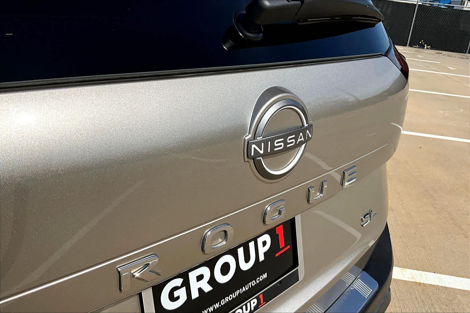 2023 Nissan Rogue SL Champagne Silver Metallic at Lone Star Chevrolet