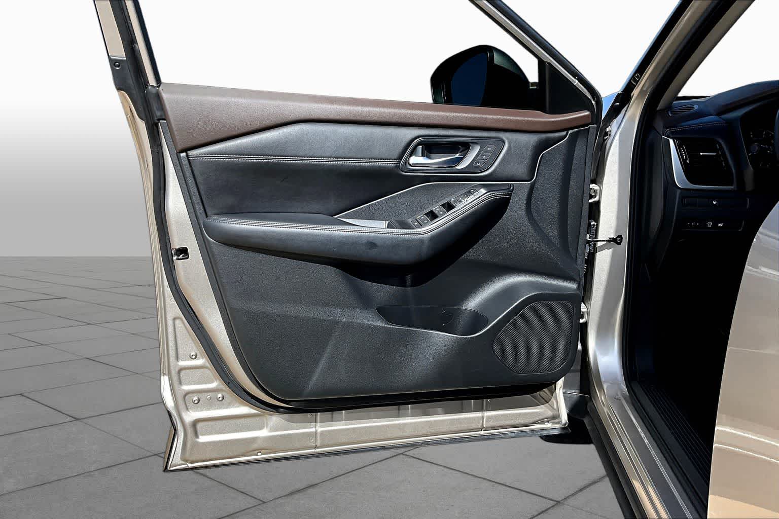 2023 Nissan Rogue SL Champagne Silver Metallic at Group 1 Toyota Southwest