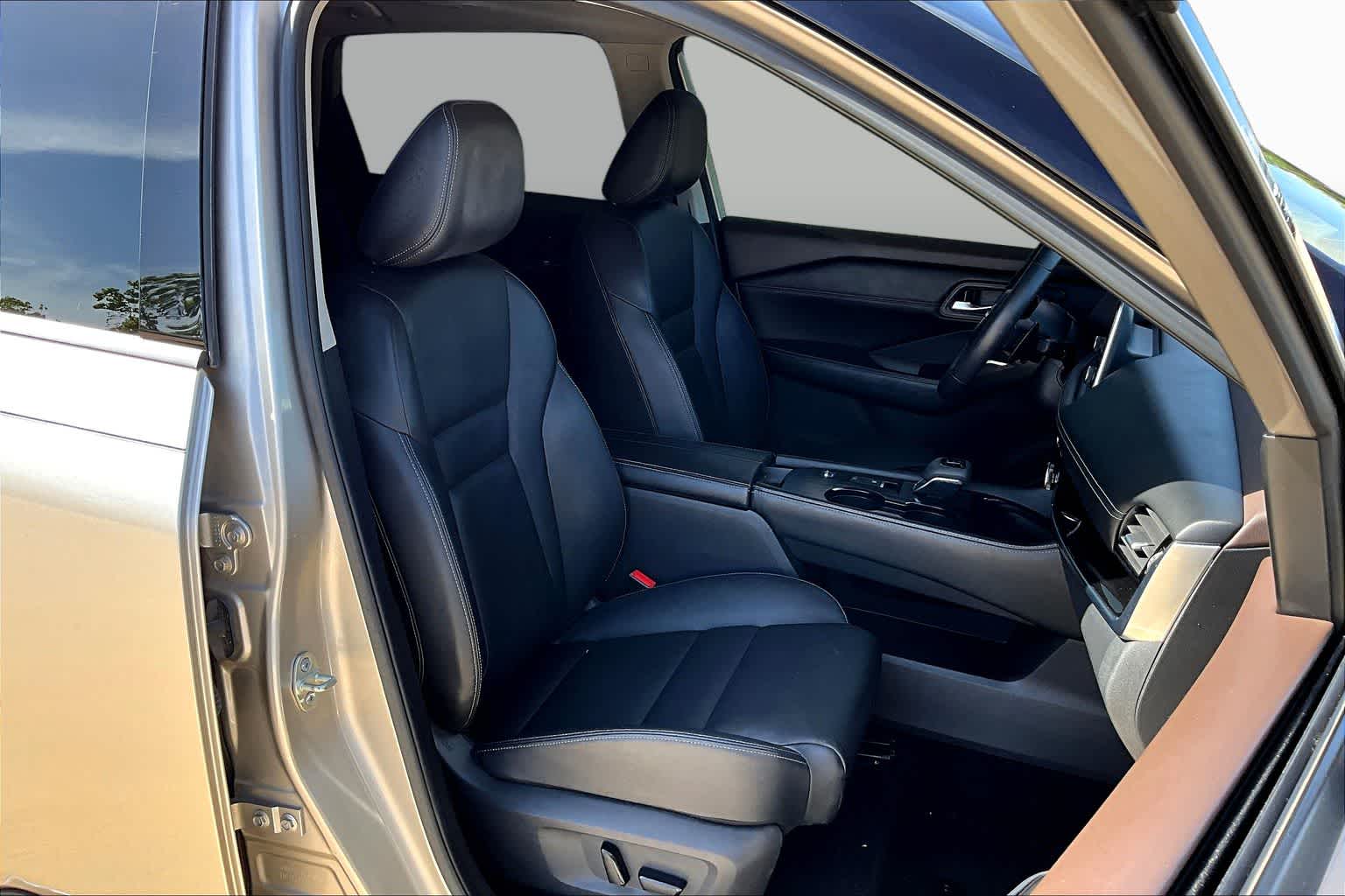 2023 Nissan Rogue SL Champagne Silver Metallic at Group 1 Toyota Southwest