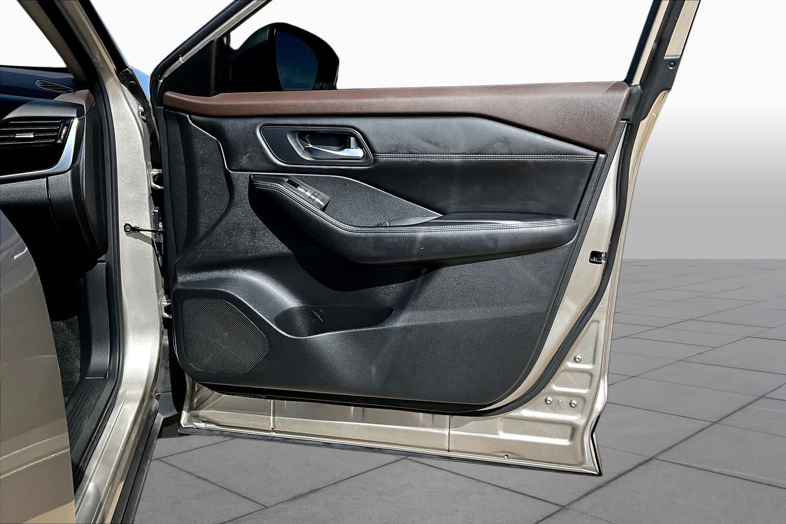 2023 Nissan Rogue SL Champagne Silver Metallic at Group 1 Toyota Southwest