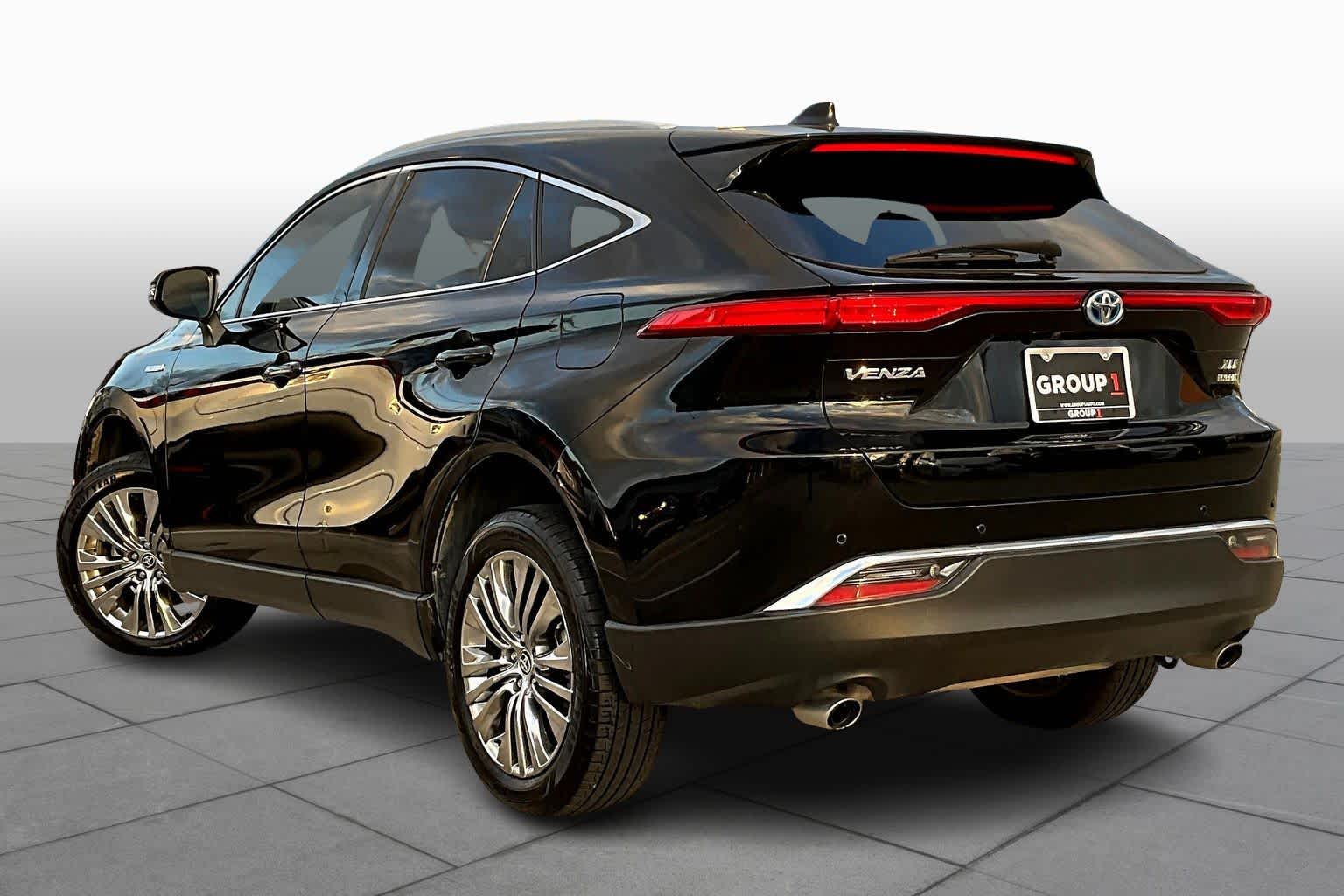 2021 Toyota Venza XLE - 9