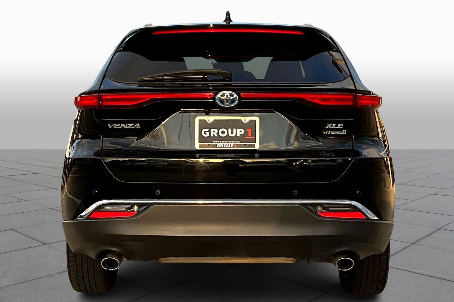 2021 Toyota Venza XLE - 3