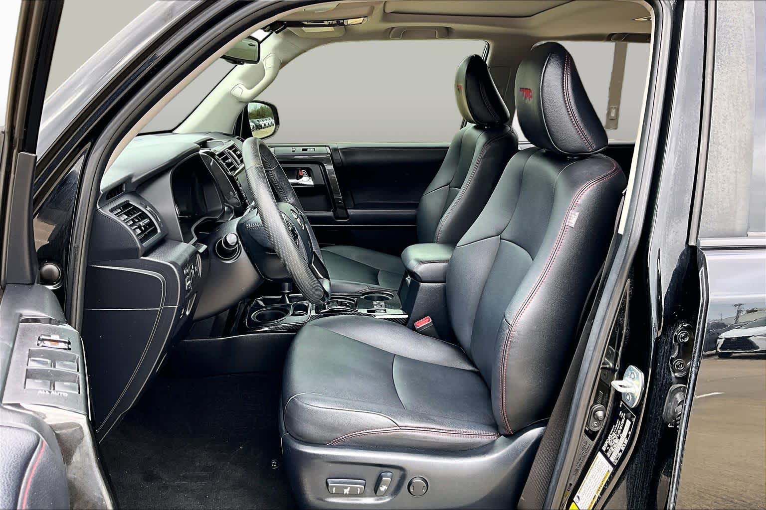 2020 Toyota 4Runner photo 7 of 36