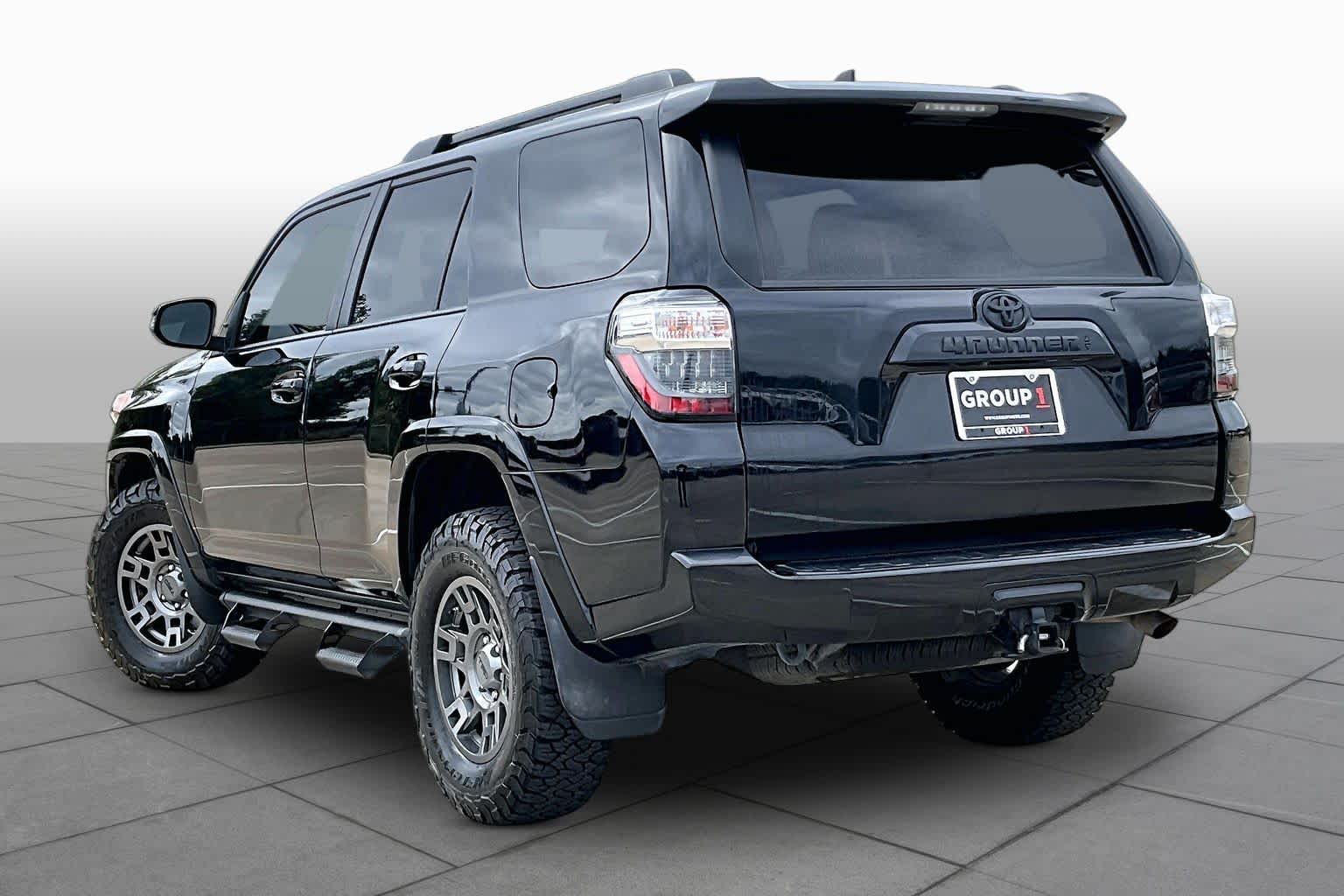 2020 Toyota 4Runner photo 11 of 36
