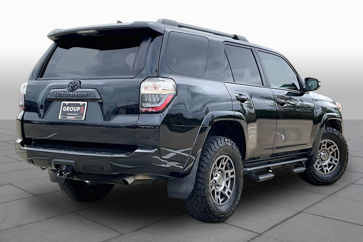 2020 Toyota 4Runner photo 12 of 36