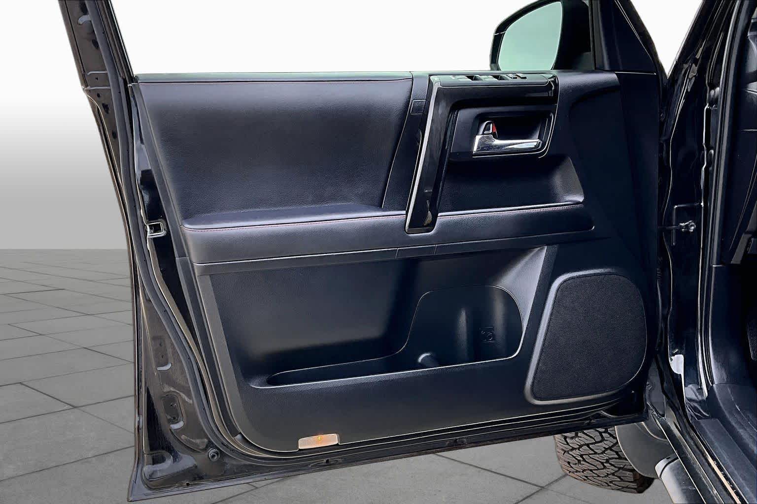 2020 Toyota 4Runner photo 21 of 36