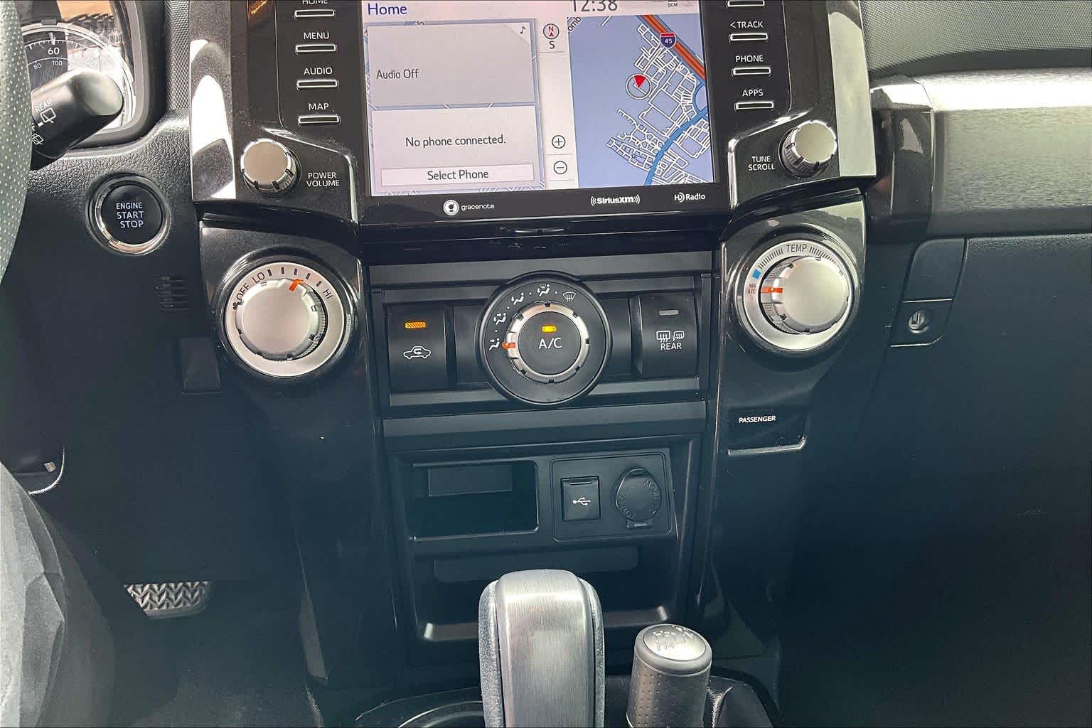 2020 Toyota 4Runner photo 33 of 36