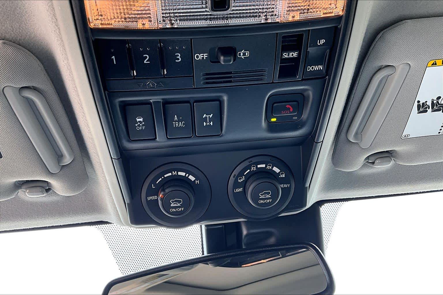 2020 Toyota 4Runner photo 34 of 36