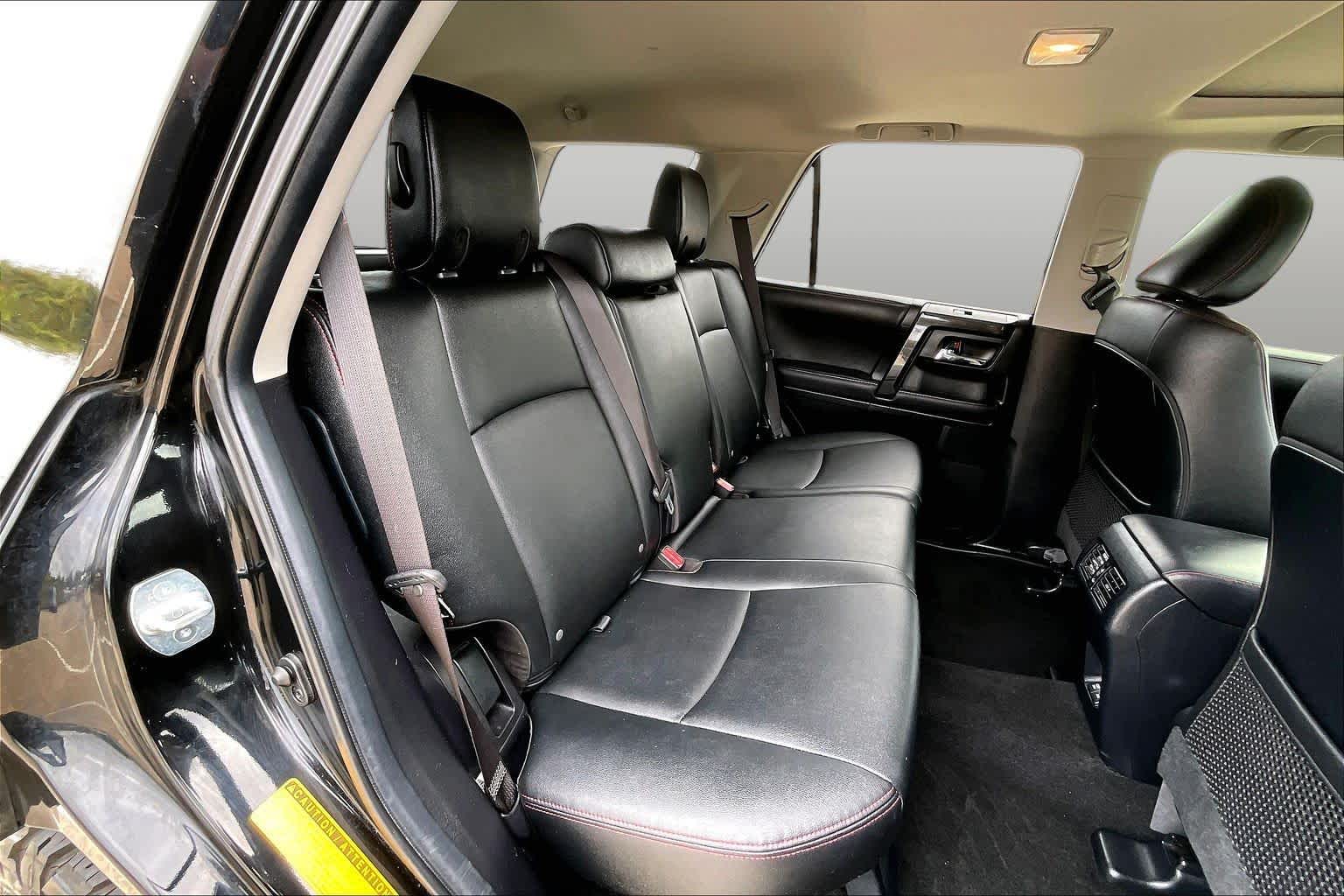 2020 Toyota 4Runner photo 19 of 36