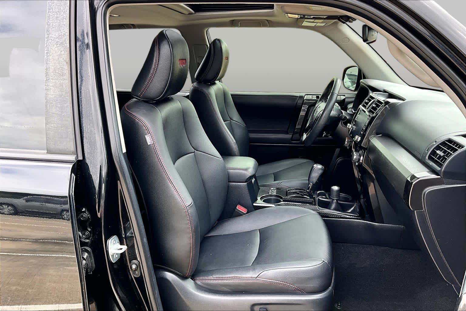 2020 Toyota 4Runner photo 8 of 36