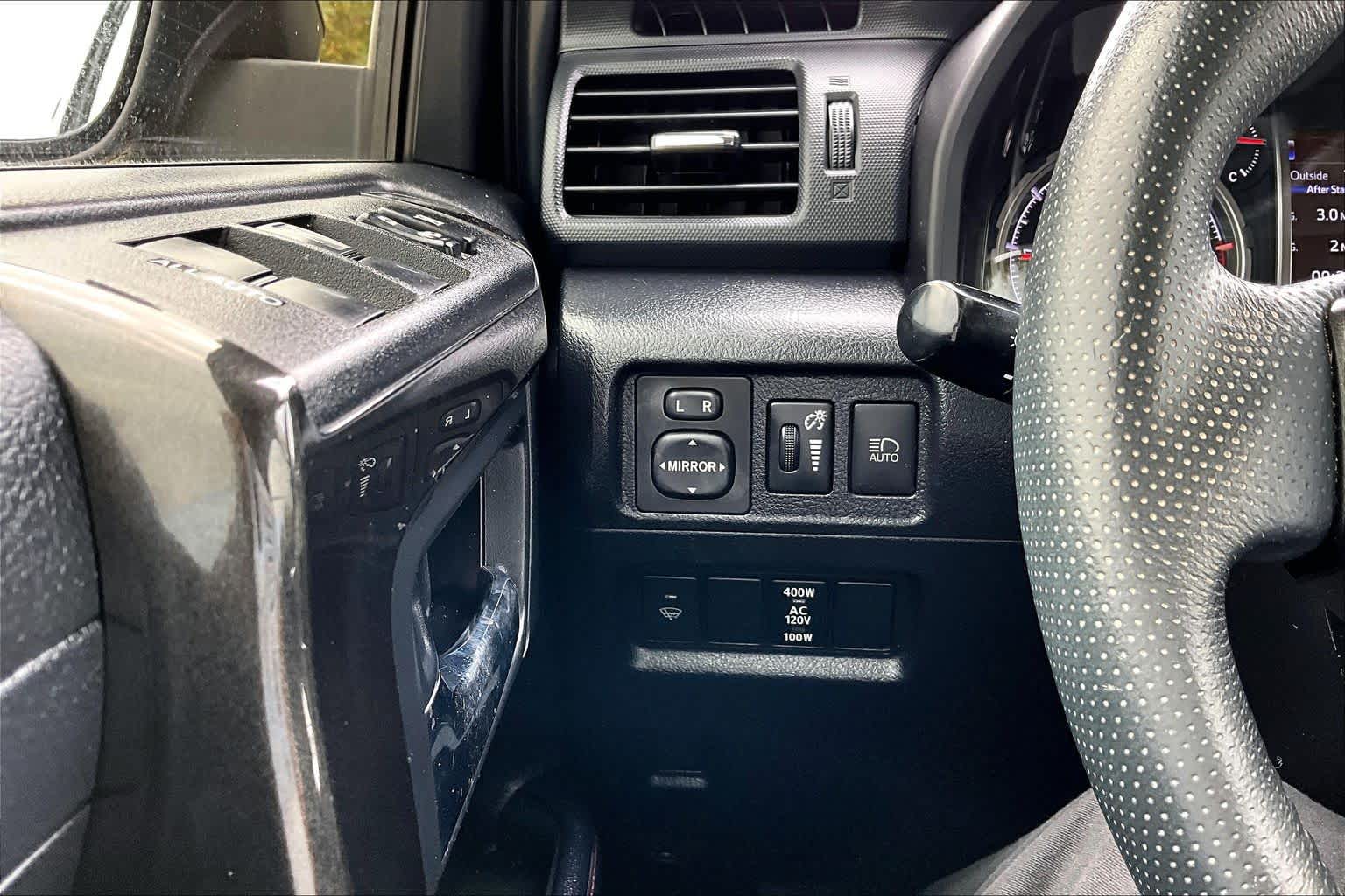 2020 Toyota 4Runner photo 35 of 36