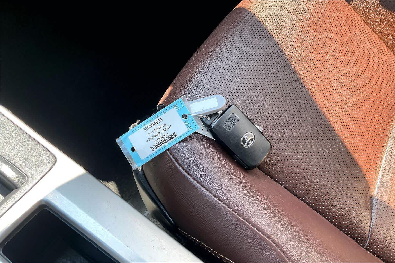 2021 Toyota 4Runner photo 26 of 71