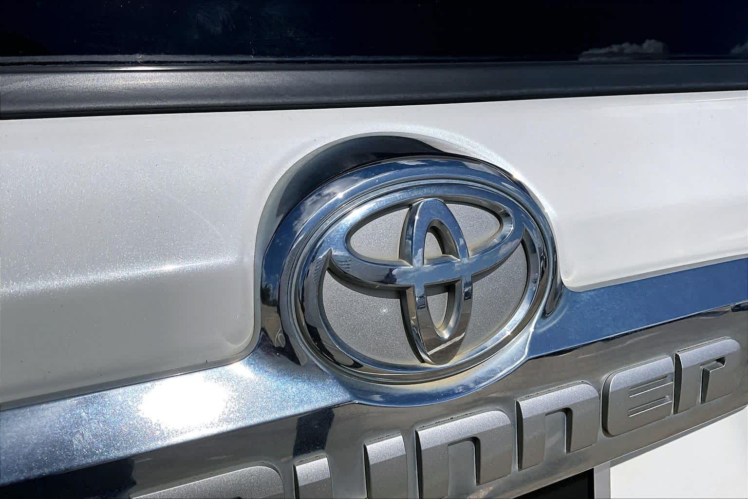 2017 Toyota 4Runner Limited Blizzard Pearl at Group 1 GMC Buick South