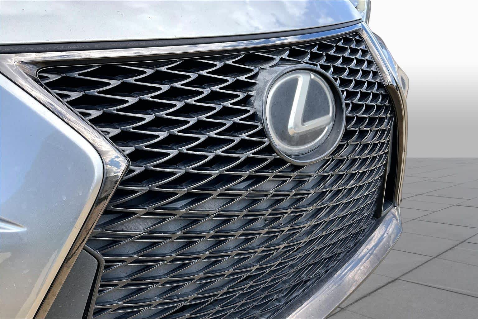 2017 Lexus IS Turbo F Sport photo 29 of 35
