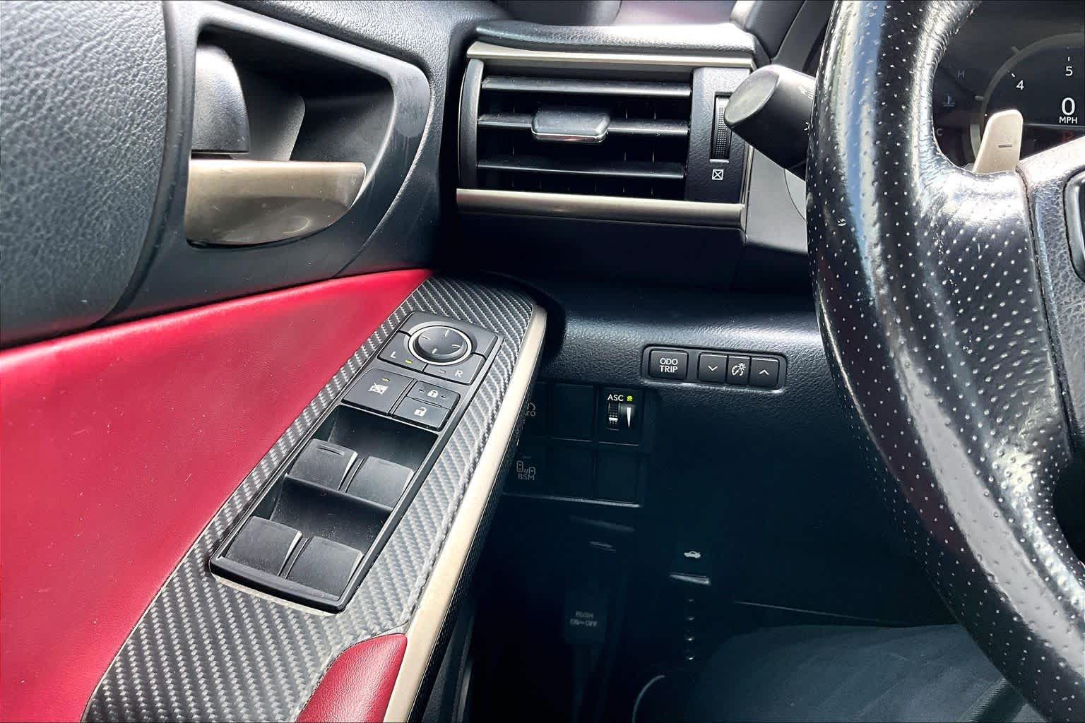 2017 Lexus IS Turbo F Sport photo 34 of 35