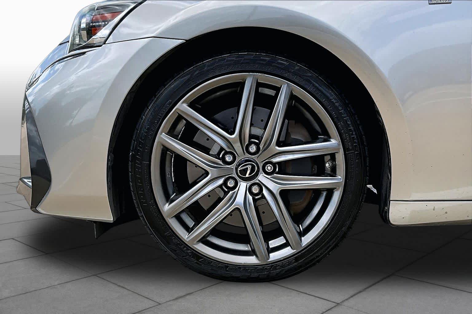 2017 Lexus IS Turbo F Sport photo 11 of 35