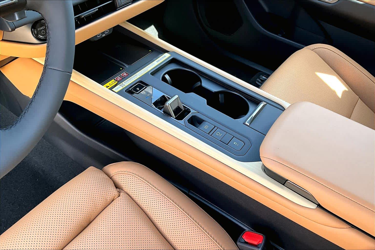 2026 Lexus ES 350e Luxury - 6