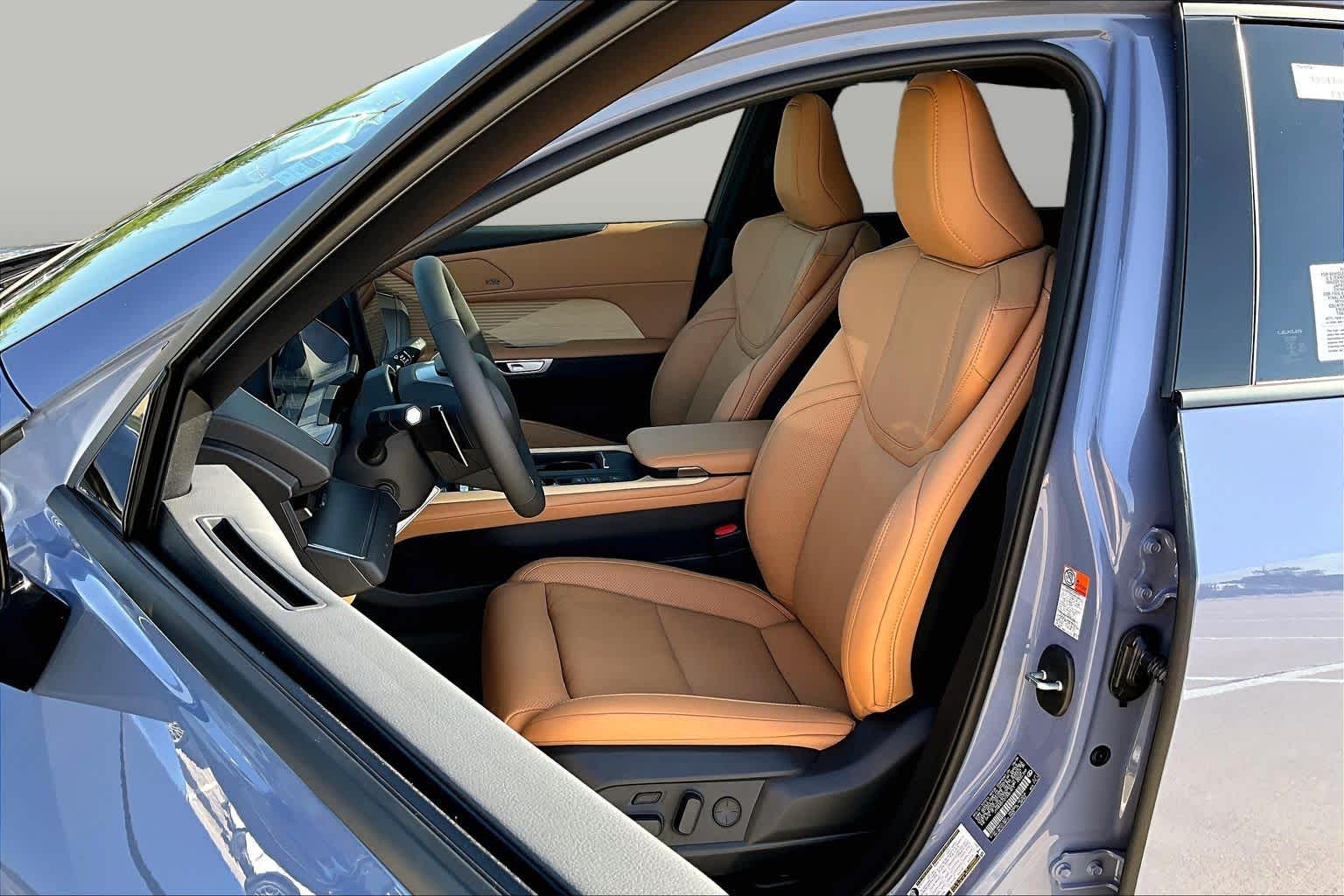 2026 Lexus ES 500e Luxury - 8