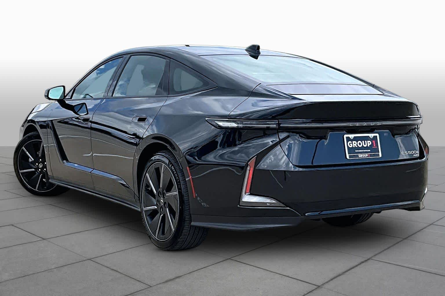 2026 Lexus ES 500e Premium - 9