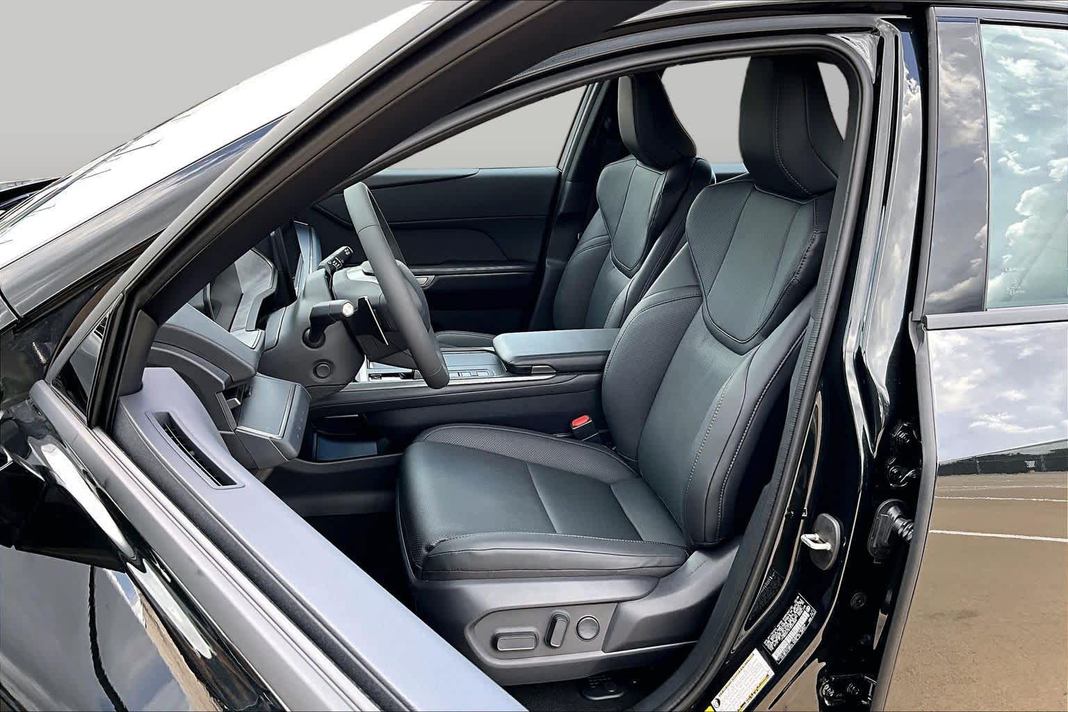 2026 Lexus ES 500e Premium - 5