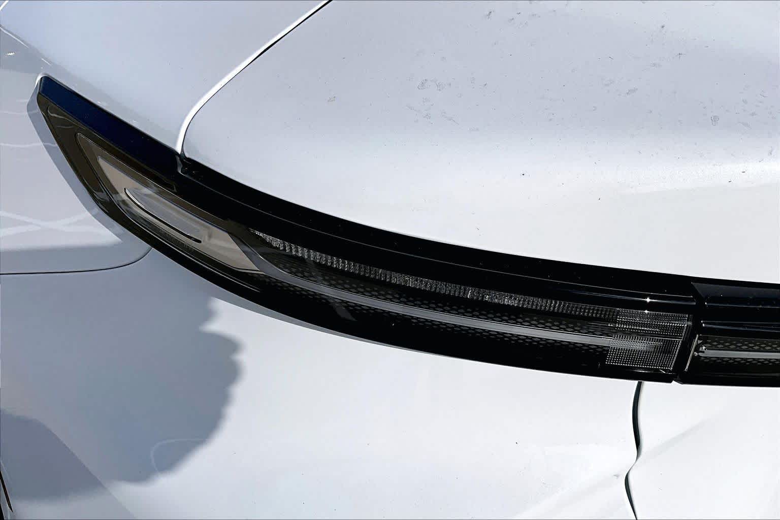 2026 Lexus ES 350h photo 14 of 22