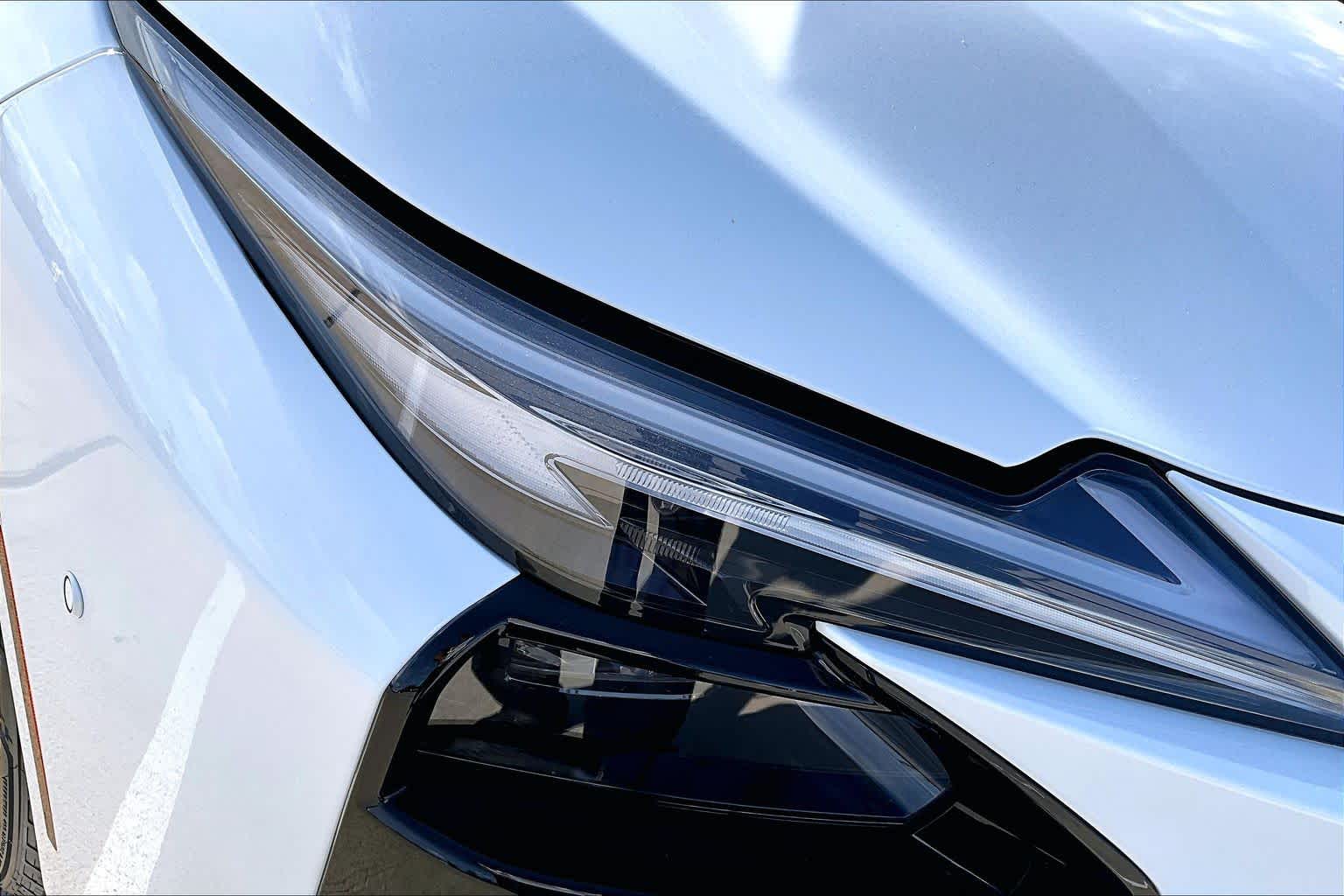 2026 Lexus ES 350h photo 13 of 22