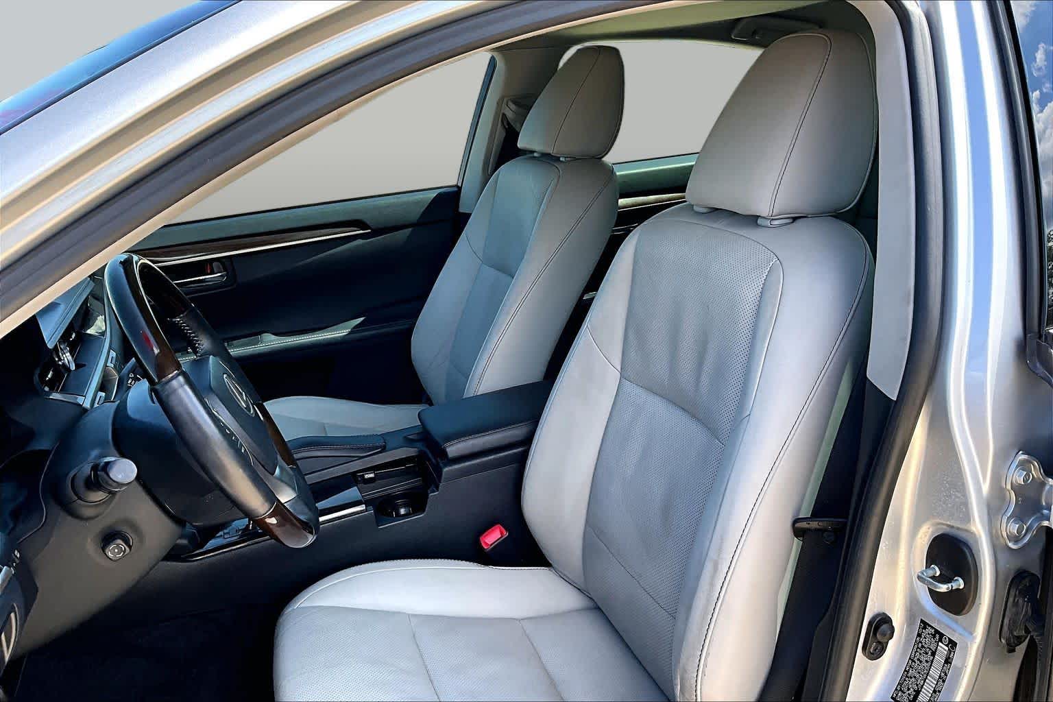 2014 Lexus ES 350 photo 8 of 37